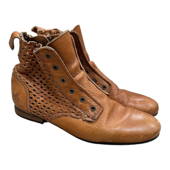 JOHN FLUEVOG Begin Bolero Booties in Burnt Orange - Picture 4 of 9